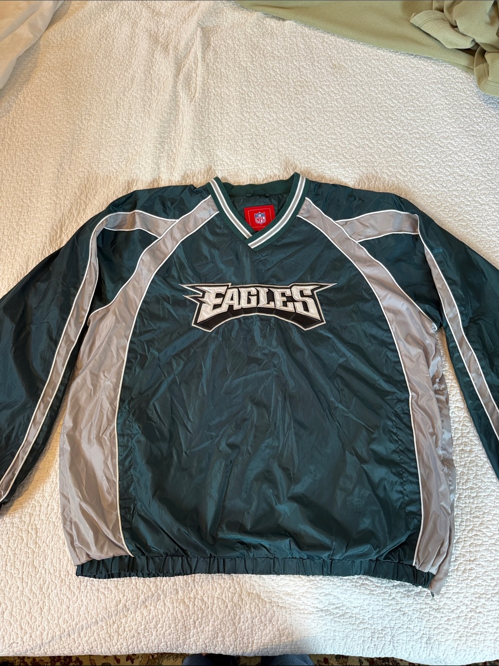 NFL Eagles Dark Green and Gray Lined Pullover Windbreaker